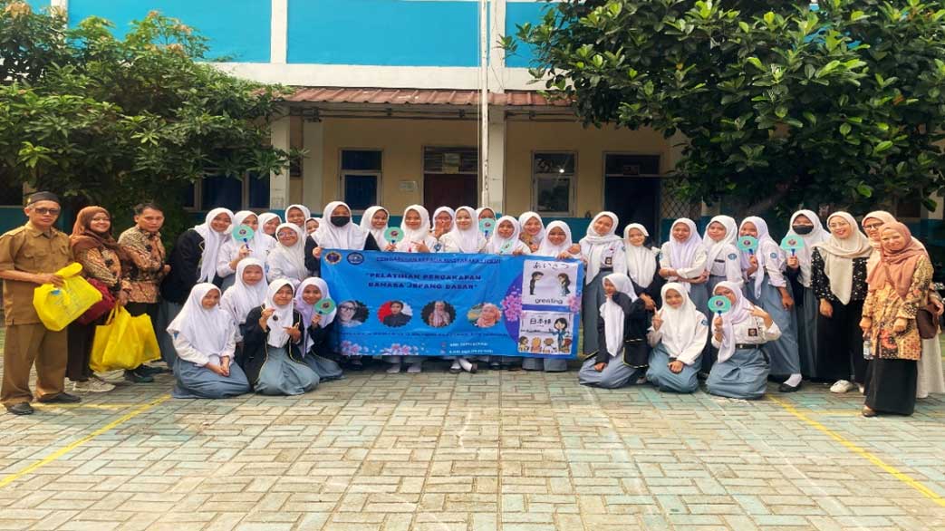 PKM "Pelatihan Percakapan Bahasa Jepang Dasar" di SMK Yapin Bekasi